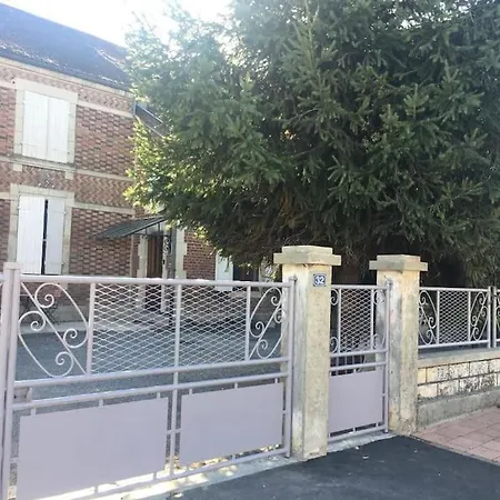 De Brique & De Bois, Du Der بيت للعطل Louze